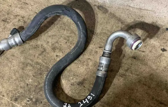 Air conditioning (A/C) pipe/hose