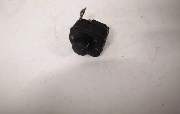 Volkswagen Golf Plus Wing mirror switch 1K0959565