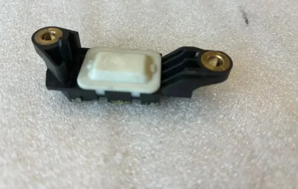 Mercedes-Benz C W203 Airbag deployment crash/impact sensor 0018209126 305621002 A0018209126