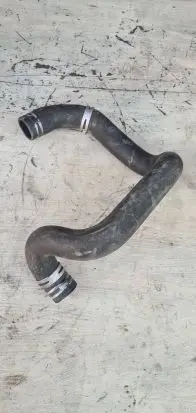 Coolant pipe/hose
