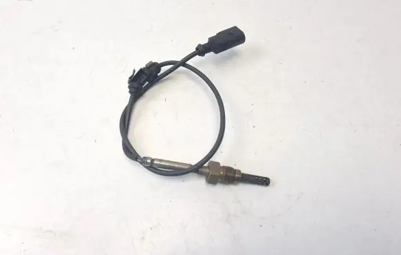 Audi A8 S8 D3 4E Exhaust gas temperature sensor 057906088