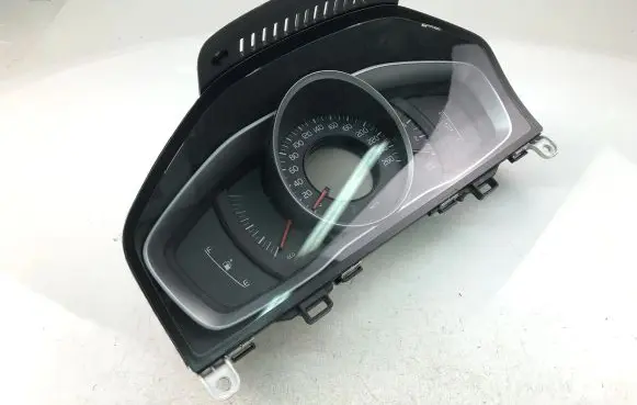 Volvo V70 Speedometer (instrument cluster) 31412865