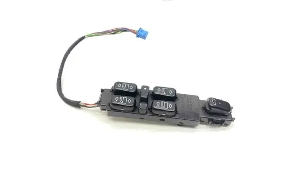 Mercedes-Benz S W220 Electric window control switch A2208201010