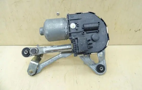 Peugeot 3008 I Front wiper linkage 