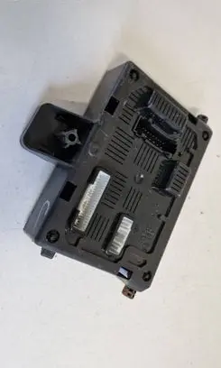 Renault Clio III Comfort/convenience module 8200652286 00860796 28118126