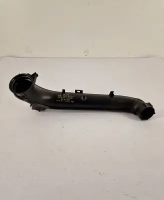 Volkswagen PASSAT B8 Intercooler air channel guide 04E145673F