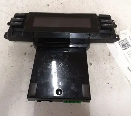 Volvo V70 Screen/display/small screen 31268336 10W03E05 SN9552717
