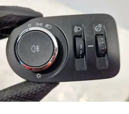 Opel Corsa D Light switch 13310330 321409