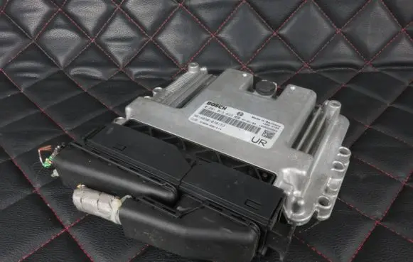 Honda CR-V Engine control unit/module 0281013633 37820R06E14 1039S20948