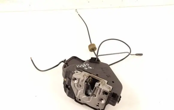 Mercedes-Benz CLS C219 Rear door lock 2197300235 A2197300235