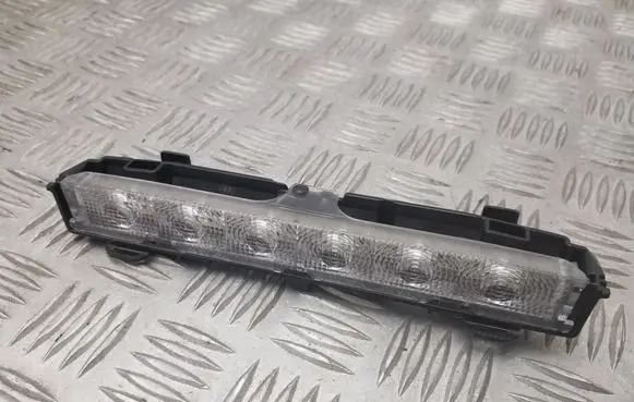 Volkswagen Jetta VI Third/center stoplight 6RU945087A