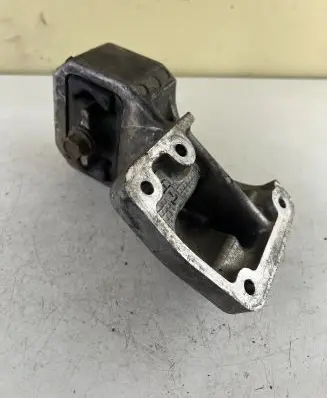 Jeep Grand Cherokee (WK) Engine mount bracket 52090309AD