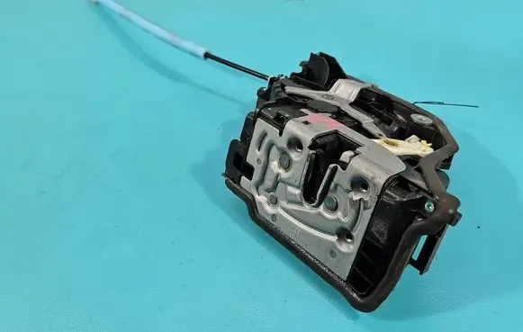 BMW X5 F15 Front door lock 7362784 IMPRK1535326