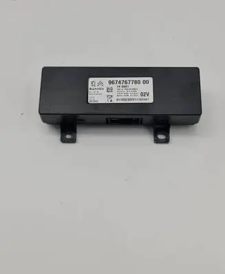 Citroen DS3 Other control units/modules 9674767780 611032302