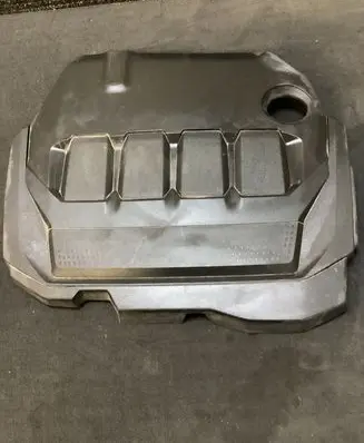 Volkswagen Tiguan Engine cover (trim) 05L103925E