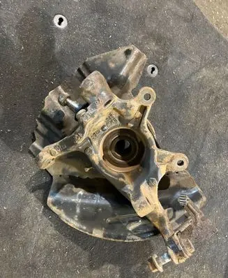 BMW X5 E53 Front wheel hub spindle knuckle 6761575C 31216761575