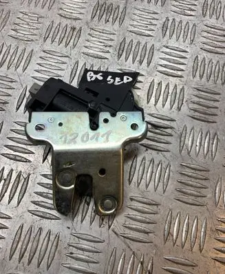 Volkswagen PASSAT B6 Tailgate/trunk/boot lock/catch/latch 4F5827505D