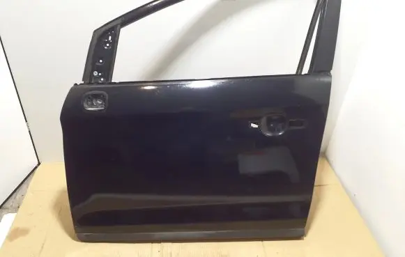 Ford Kuga I Front door