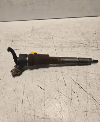 Toyota Auris 150 Fuel injector 2367033040