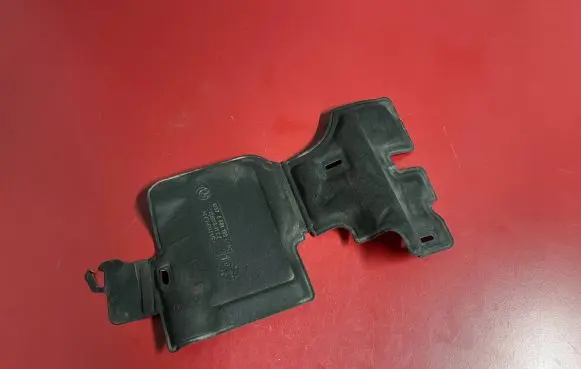 BMW i3 Heat shield in engine bay 8601199 12378601199