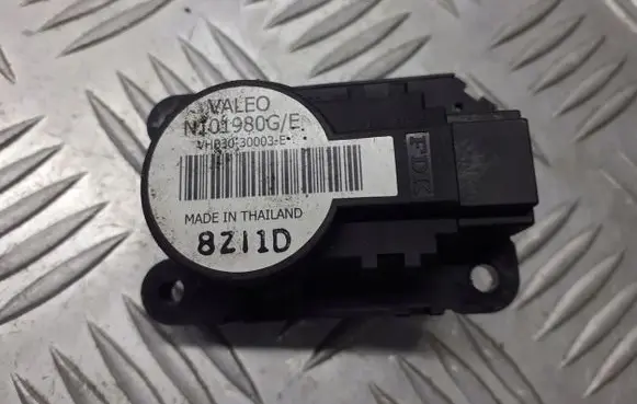 Renault Megane III A/C air flow flap actuator/motor N101980G