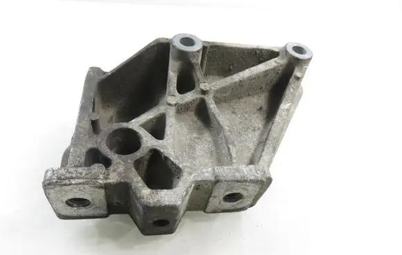 Skoda Octavia Mk1 (1U) Gearbox mounting bracket 1J0199117P