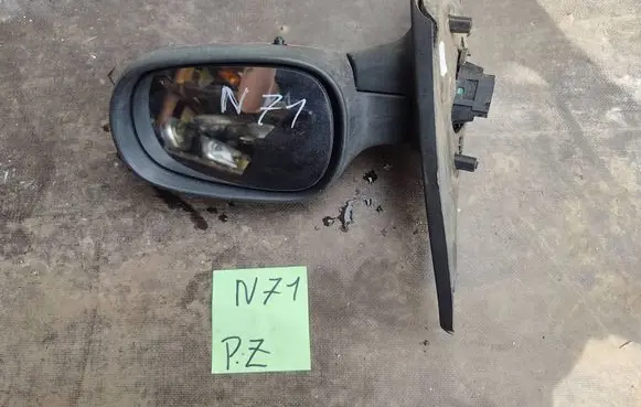 Renault Clio II Front door electric wing mirror 2847382
