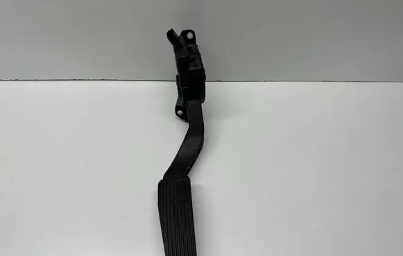 Dodge Charger Accelerator throttle pedal 6PV93396608 04861714AF