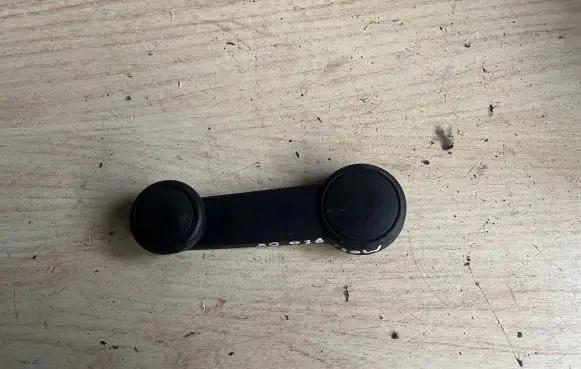 Ford Mondeo MK IV Rear door window winding handle 
