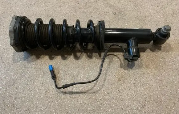 BMW X3 G01 Rear shock absorber/damper 6887148