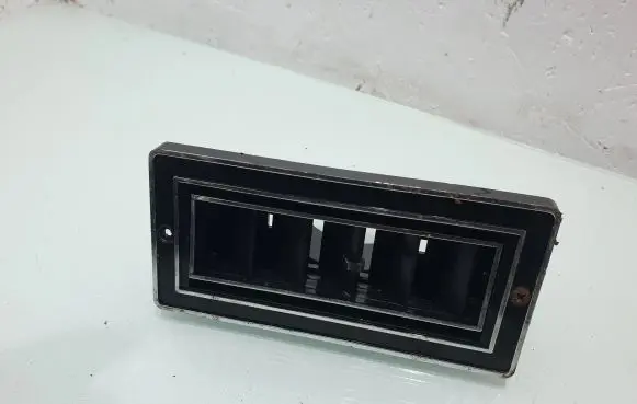 Chevrolet Chevy Van Air vent grill in roof 
