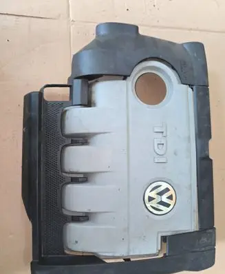 Volkswagen Touran I Engine cover (trim) VW03G103907