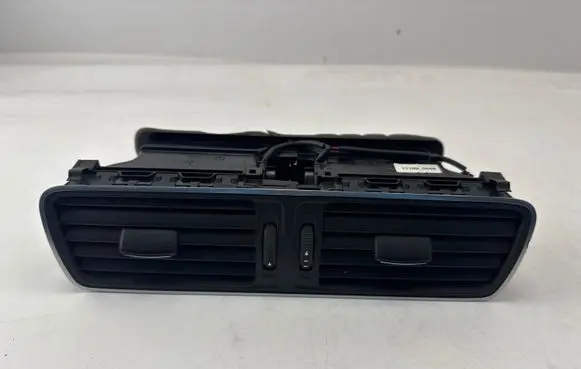 Volkswagen PASSAT B7 Dash center air vent grill 3AB819728A