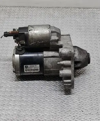 Peugeot 208 Starter motor 764559480 M000T32272