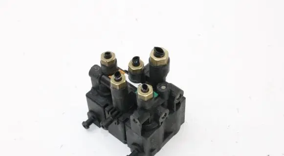 Land Rover Range Rover L405 Air suspension control unit module (rear) JPLA5B710AB