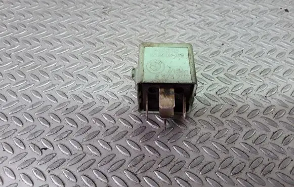 BMW 5 E39 Other relay 61368373700 V23134K59X312