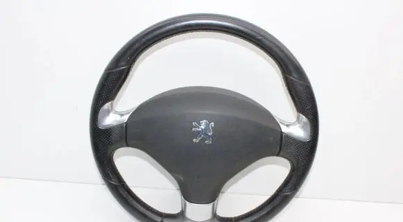 Peugeot RCZ Steering wheel