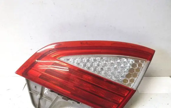 Ford Mondeo MK IV Tailgate rear/tail lights 7S7113A602