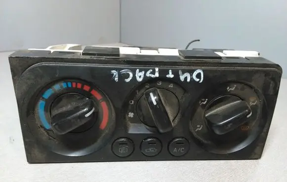 Subaru Outback Climate control unit 72311AE050 2N44032700