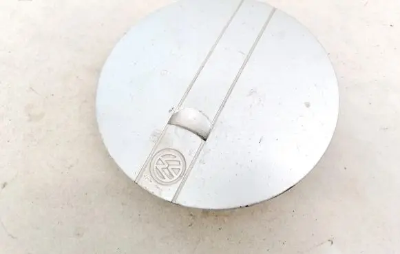 Volkswagen Jetta II Original wheel cap 191601149D