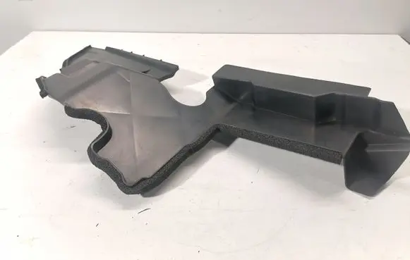 Intercooler air guide/duct channel
