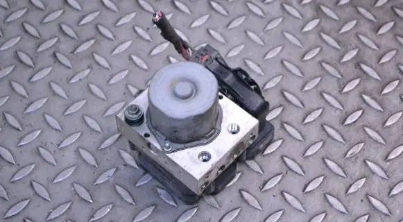 Tesla Model S ABS Pump 103779700D 0265956391