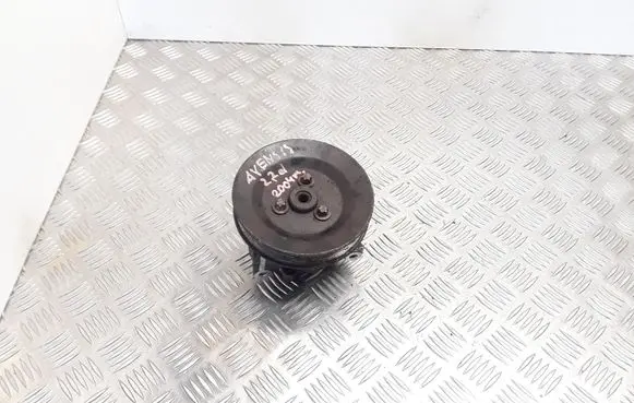 Toyota Avensis T250 Power steering pump