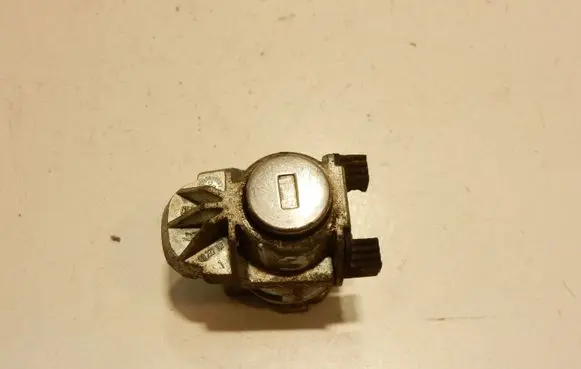 Opel Vectra C Front door lock (next to the handle) 09227167 13171