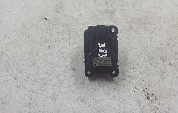 Mitsubishi Lancer X Air flap motor/actuator CSA512T010