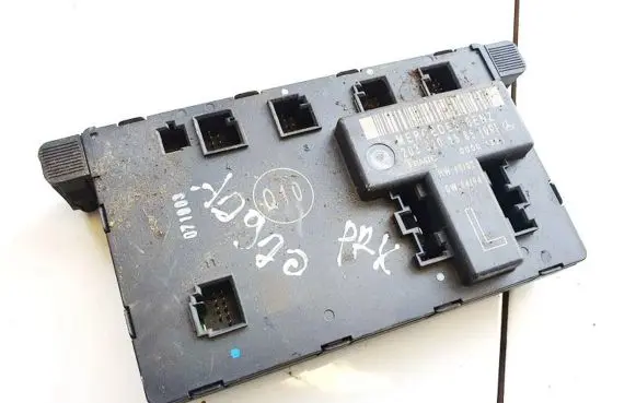 Mercedes-Benz C W203 Comfort/convenience module 2038201585 00001321