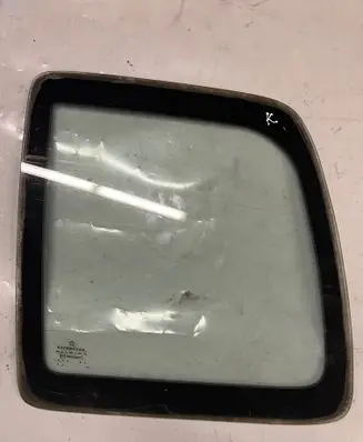 Jeep Cherokee III KJ Rear side window