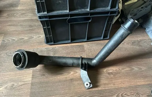 Nissan Qashqai Intercooler hose/pipe 300353521 14460BB30C