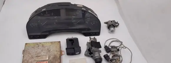 Audi A8 S8 D2 4D Engine control unit/module 8A0906266E