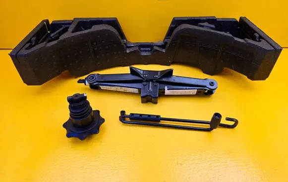 Skoda Kodiaq Tool set 565863957A